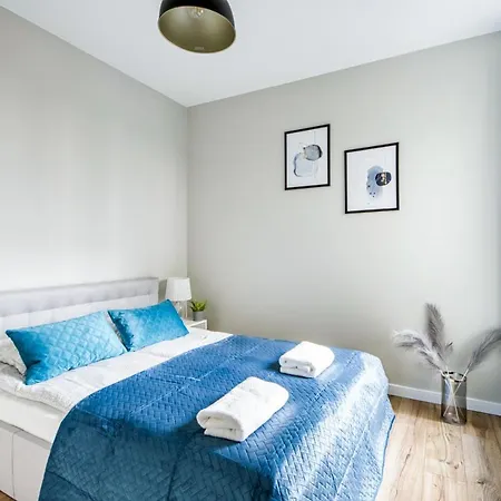 Apartment Inside Airport & Business Premium Warsaw